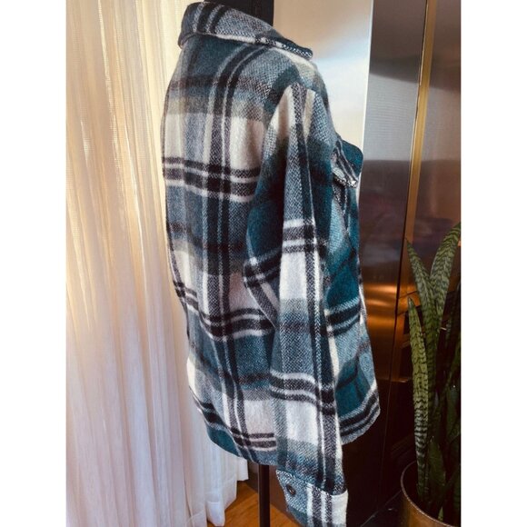 Vintage 60s Canadian Lumber Jack Wool Plaid Shirt, blue teal black & white, (S) - Picture 8 of 10
